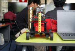 Students visiting T-Works innovation and technology center